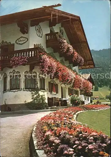 Bayrischzell Blumenschmuck am Zellerbauernhof Kat. Bayrischzell