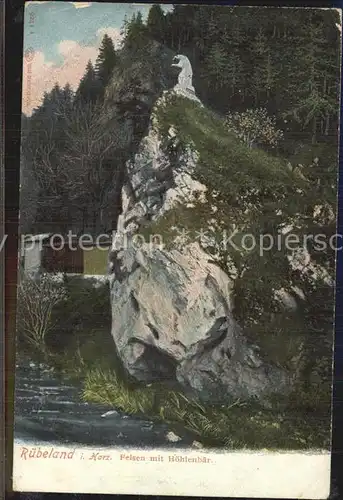 Ruebeland Harz Felsen mit Hoehlenbaer