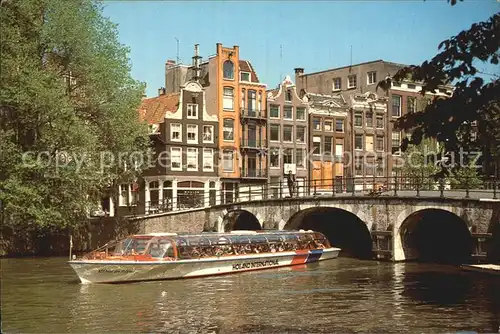 Amsterdam Niederlande Singel met brug Torensluis Kat. Amsterdam
