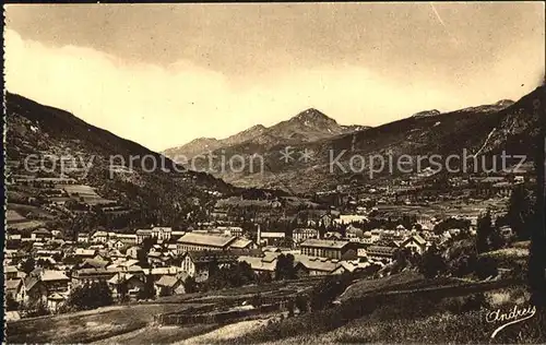 Sainte Catherine Briancon Casernes au fond Vallee du Lautaret les Alpes