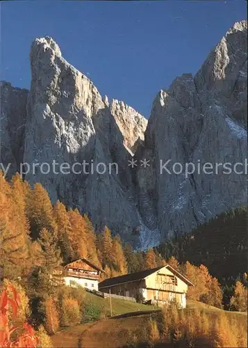 Villnoess Villnoesstal mit Geislerspitzen Dolomiten Herbststimmung Kat. Bozen Suedtirol