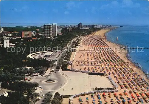 Lignano Pineta Veduta aerea della grande spiaggia Kat. Lignano