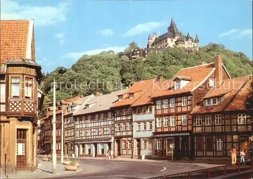 Wernigerode Harz Schoene Ecke Fachwerkhaeuser Blick zum Feudalmuseum Schloss Kat. Wernigerode