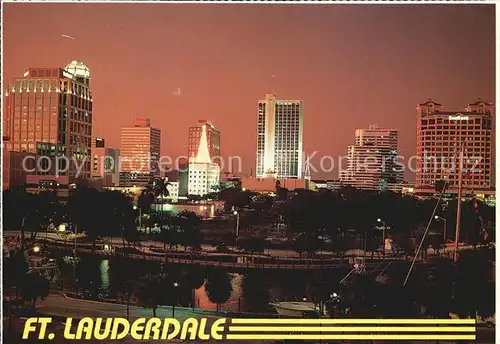 Fort Lauderdale Skyline mit Fluss bei Nacht Kat. Fort Lauderdale