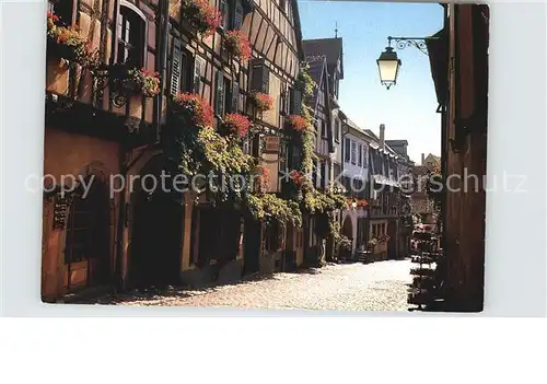 Riquewihr Haut Rhin Geranienbeschmueckte Fachwerkhaeuser Kat. Riquewihr