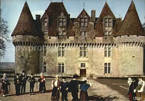 Monbazillac Folklore du Perigord La bourree devant le Chateau Kat. Monbazillac