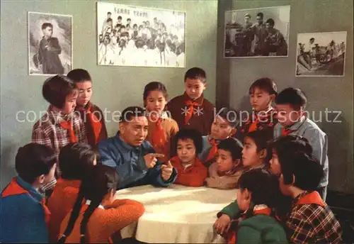 China Veteran worker giving talk class education comparing  Kat. China