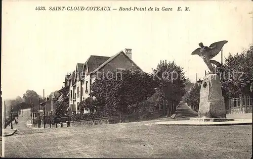 Saint Cloud Coteaux Rond Point de la Gare Monument