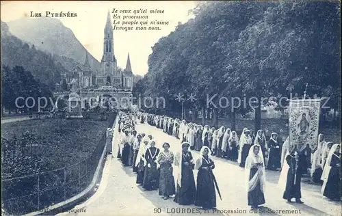 Lourdes Hautes Pyrenees Procession du Saint Sacrement Cathedrale Kat. Lourdes