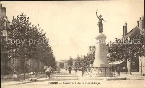 Cosne Cours sur Loire Boulevard de la Republique Monument Statue Kat. Cosne Cours sur Loire