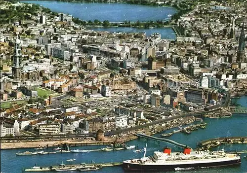 Hamburg Fliegeraufnahme ueberseebruecke City und Alsterbecken Kat. Hamburg