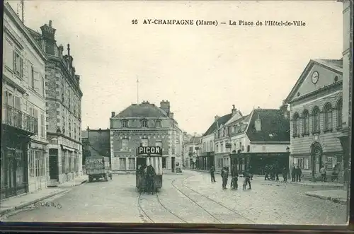 Ay Marne Place de l'Hotel-de-Ville Strassenbahn / Ay /Arrond. d Epernay