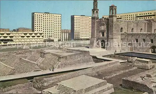 Tlatelolco Plaza de la tres Culturas Antiguas Piramides Templo de Santiago Kat. Mexico City