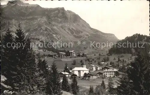 La Giettaz Vue generale et la Chaine des Aravis Kat. La Giettaz