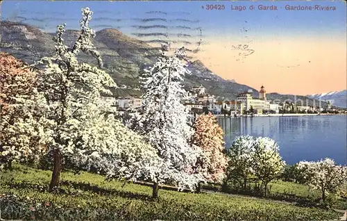 Gardone Riviera Lago di Garda Panorama Kat. Italien