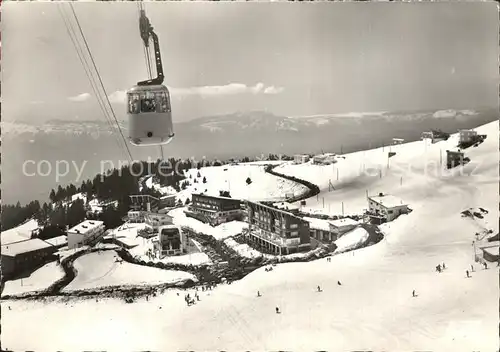 Chamrousse Vue generale sur la station et la Chaine du Vercors Bergbahn Kat. Chamrousse