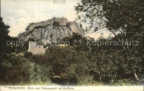 Hohentwiel Blick vom Festungswall auf die Ruine Kat. Singen (Hohentwiel)