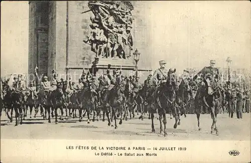 Paris Les Fetes de la Victoire Juillet 1919 Le Defile Salut aux Morts Kat. Paris