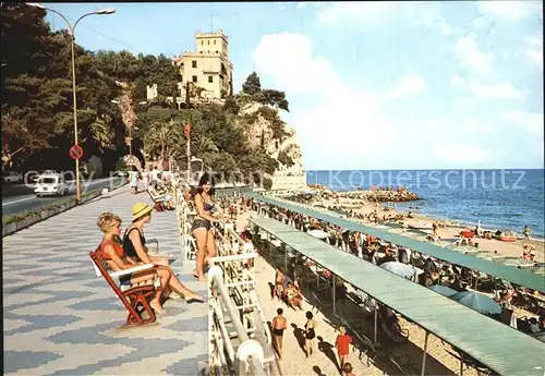 Finale Ligure La spiaggia di levante ed il Castelletto