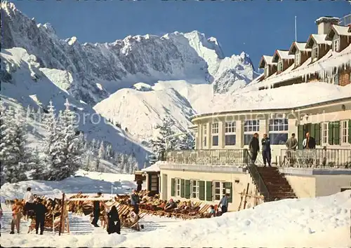 Garmisch Partenkirchen Kreuzeckhaus gegen Zugspitze  Kat. Garmisch Partenkirchen