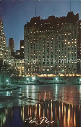 New York City Plaza Hotel bei Nacht