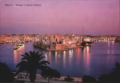 Grand Harbour bei Sonnenuntergang