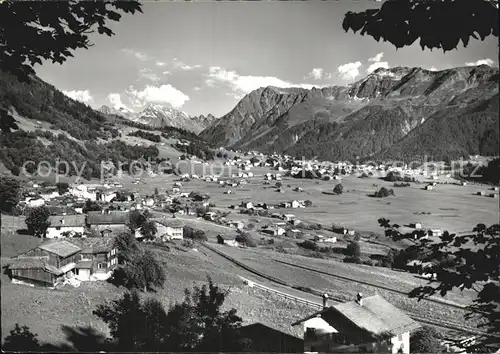 Klosters GR Dorf Platz Silvrettagruppe Gatschiefer  Kat. Klosters