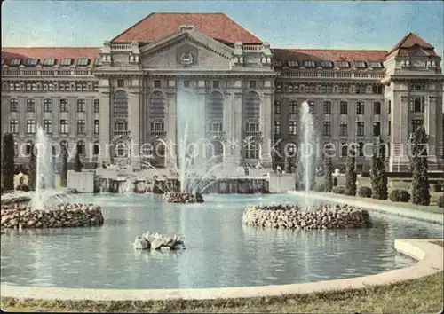 Debrecen Debrezin Universitaet Brunnen 