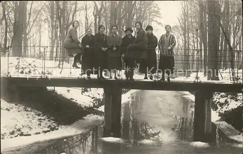 Gravenhage Gruppenbild Bruecke Winter Kat. Niederlande