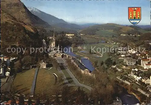 Lourdes Hautes Pyrenees Vue aerienne vers les Sanctuaires le Calvaire le Gave nouveaux ponts Kat. Lourdes