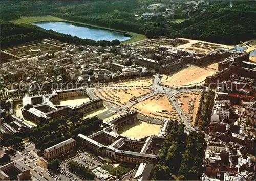 Versailles Yvelines Les grandes et petites Ecuries Place d Armes Palais Piece d eau des Suisses vue aerienne Kat. Versailles