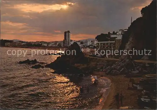 Lloret de Mar Strand Promenade in der Abendsonne Kat. Costa Brava Spanien