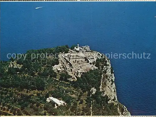 Capri I ruderi di Villa Jovis veduta aerea Ruinen Kat. Golfo di Napoli