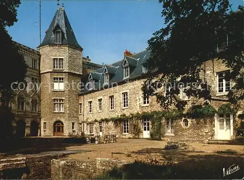 Montargis Loiret Cour interieure du chateau Schlosshof Kat. Montargis
