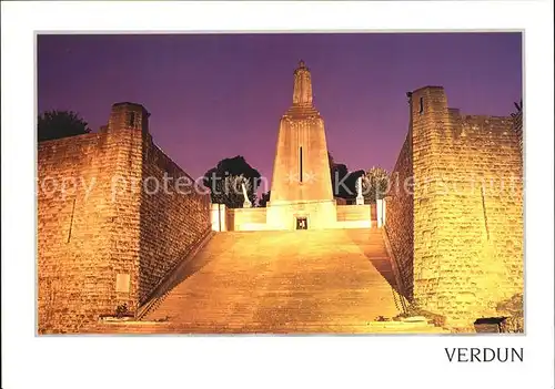 Verdun Meuse Crepuscule sur le monument de la Victoire Kat. Verdun