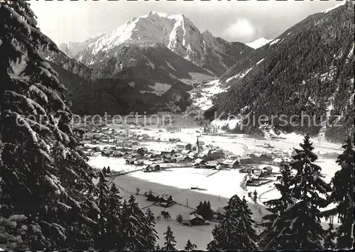 Mayrhofen Zillertal mit Gruenberg und Tuxertal Kat. Mayrhofen