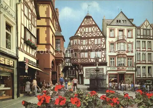 Bernkastel Kues Marktplatz Rathaus Spitzenhaus St Michaelsbrunnen Kat. Bernkastel Kues