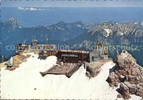Zugspitze Gipfelgebaeude Muenchner Haus Wetterwarte Eibsee Seilbahnstation Kat. Garmisch Partenkirchen
