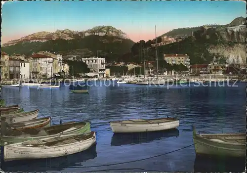 Cassis sur Mer Le Port