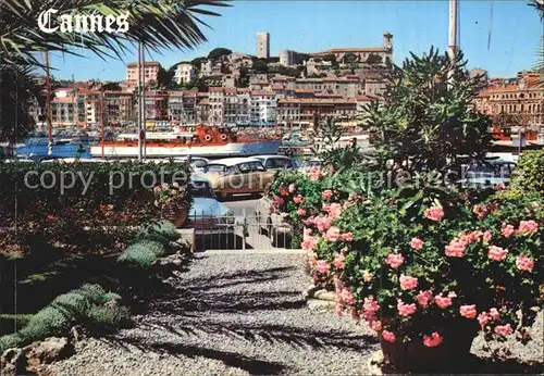 Cannes Alpes Maritimes Un coin du Port vue sur le Suquet Kat. Cannes