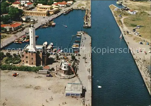Marina di Ravenna Hafenbecken mit Leuchtturm Kat. Italien