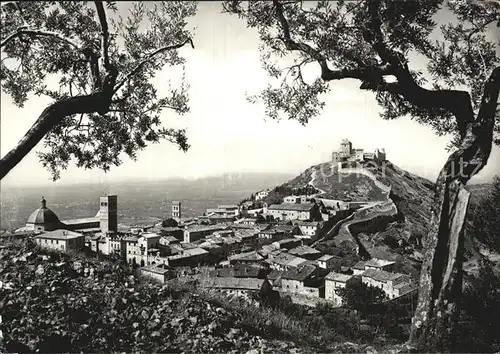 Assisi Umbria Panorama parziale con veduta della Rocca medioevale Mittelalterliche Burg Kat. Assisi