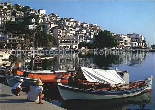Skopelos Hafenpartie