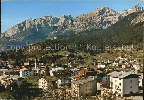 Trentino Dolomiten Teilansicht Andalo