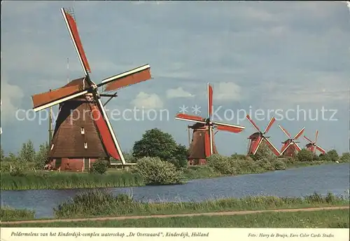 Kinderdijk Windmuehlen