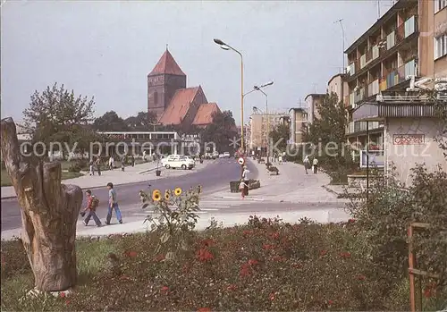 Goleniow Strassenpartie mit Kirche