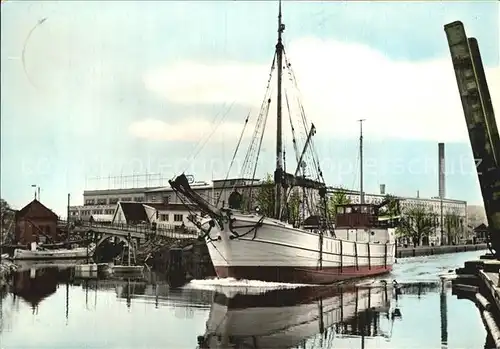 Lilla Edet Inlands Fabriker med Stroems Sluss Schleuse Fischkutter