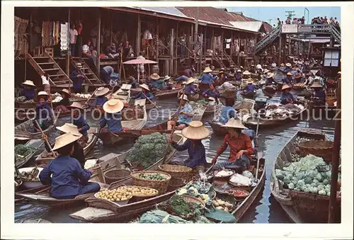 Rajchaburi Floating Markt