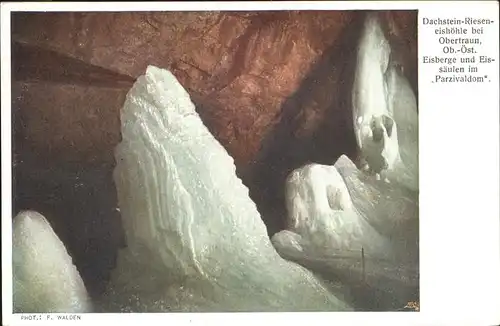 Hoehlen Caves Grottes Dachstein Rieseneishoehle Obertraun / Berge /