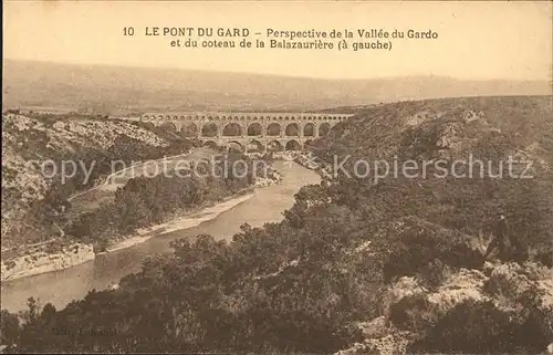 Bruecken Bauwerke Le Pont du Gard Vallee du Gardo Balazauriere  Kat. Bruecken